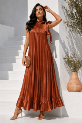 PLEATED SATIN ELEGANCE MAXI DRESS ΧΑΛΚΙΝΟ
